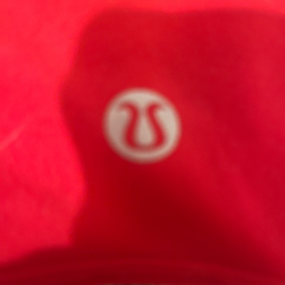 Lululemon Size 4 Align Tee, Dark Red, - Picture 3 of 3